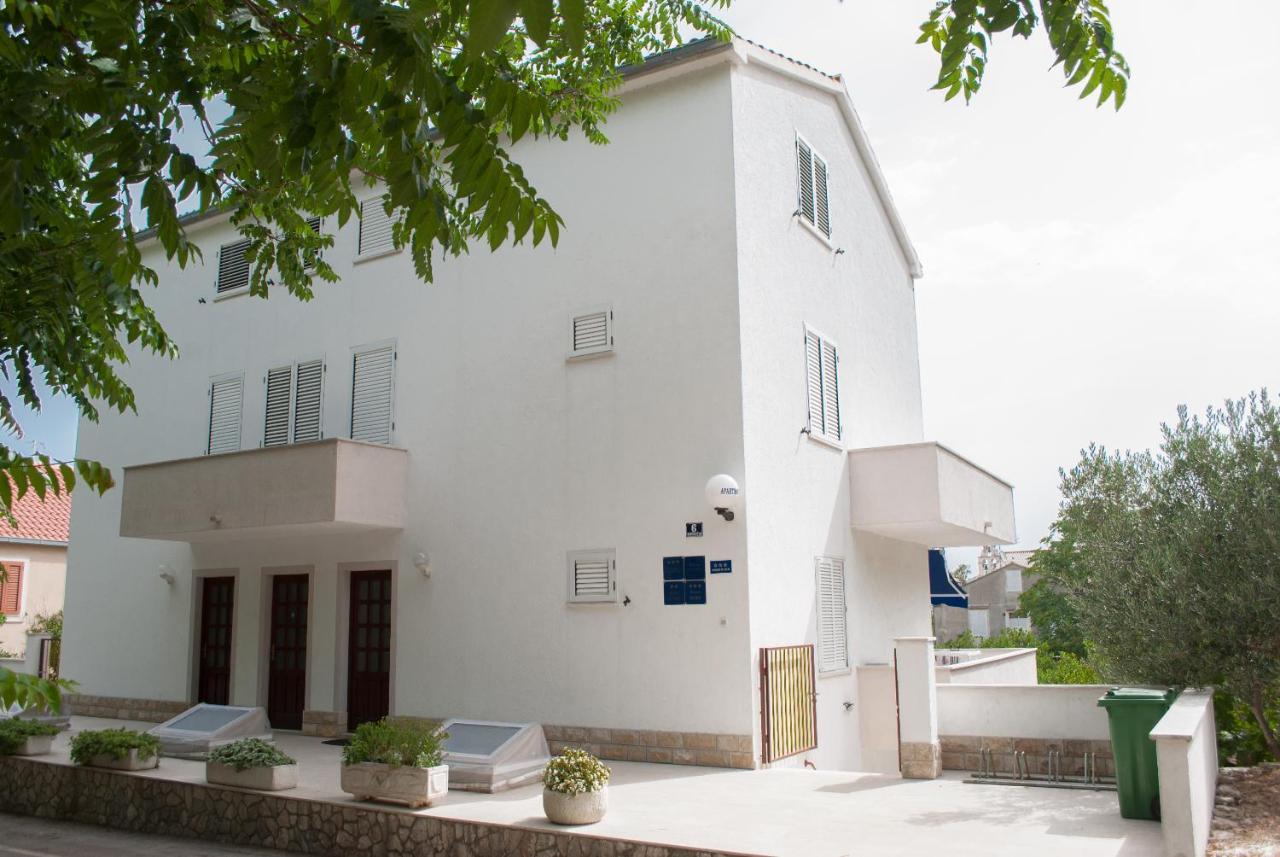 Apartments Dilk Vis Exterior foto