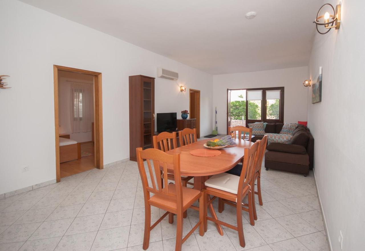 Apartments Dilk Vis Exterior foto