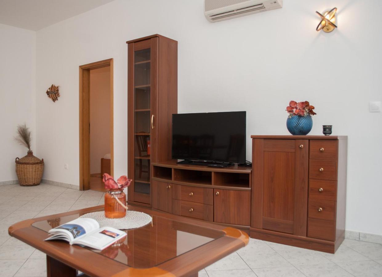 Apartments Dilk Vis Exterior foto