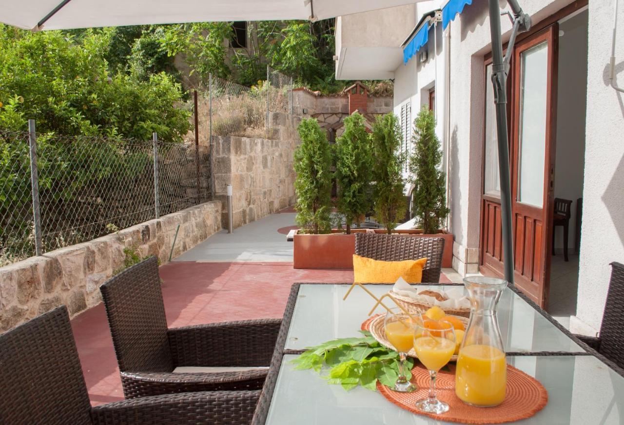 Apartments Dilk Vis Exterior foto