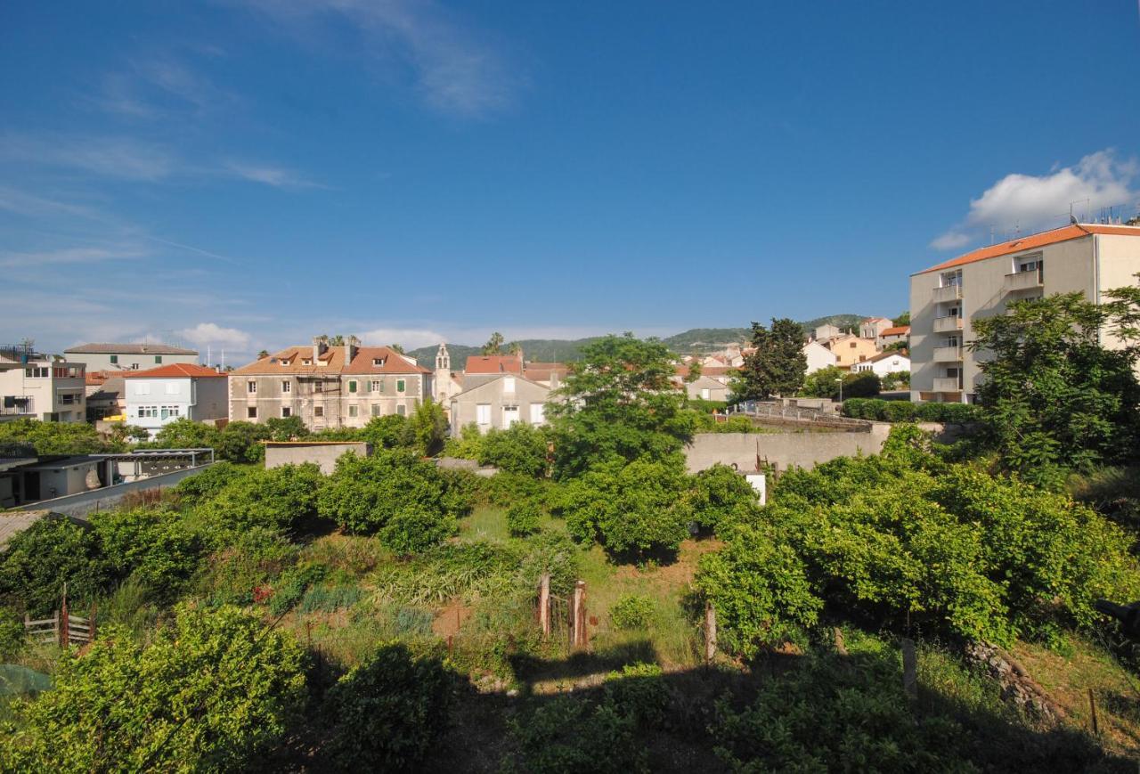 Apartments Dilk Vis Exterior foto