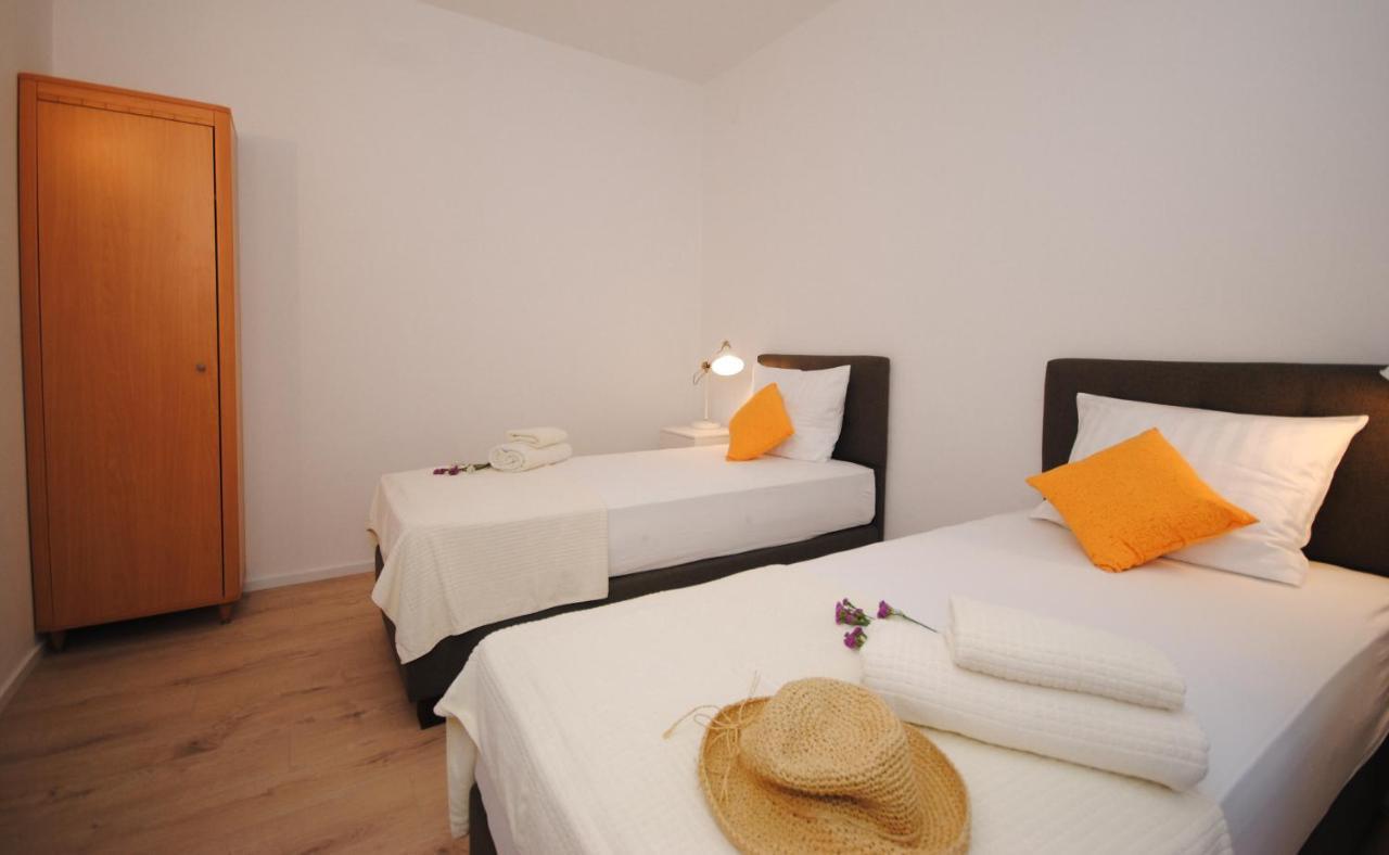 Apartments Dilk Vis Exterior foto
