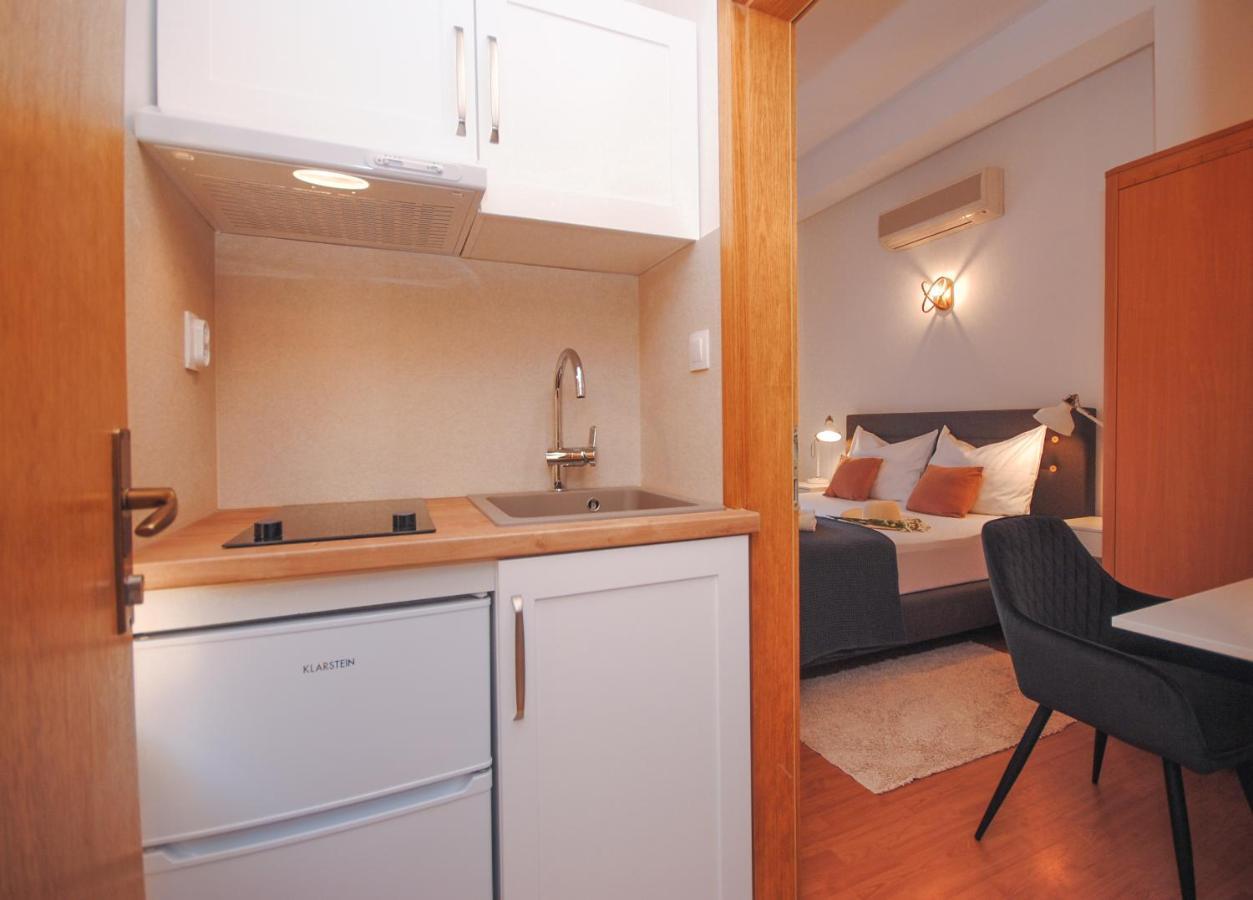 Apartments Dilk Vis Exterior foto